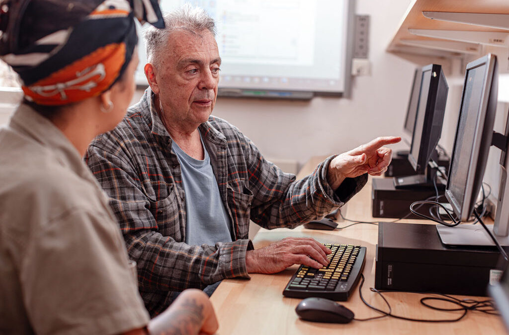 Step Into Digital Beginners’ Computer Course