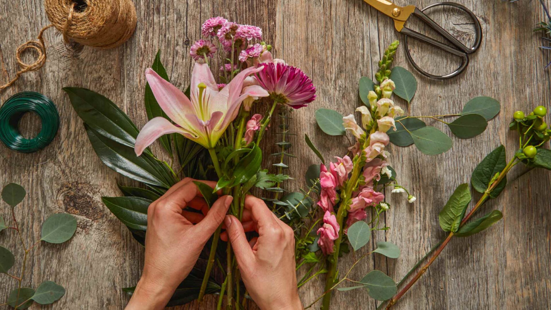 FLOWER ARRANGING